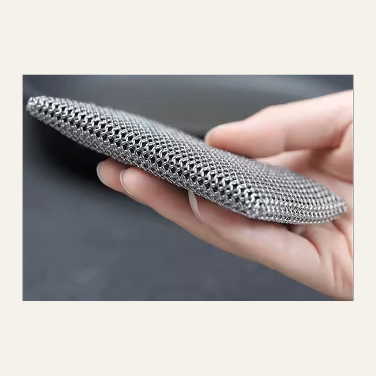 Side profile of the fine-link welded G2 chainmail wrapped around its silicone core